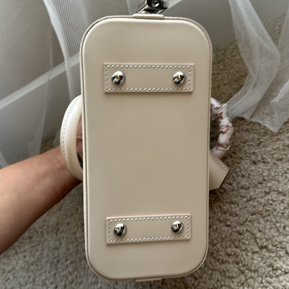 Louis Vuitton Alma BB Quartz epi - Picture 13 of 13